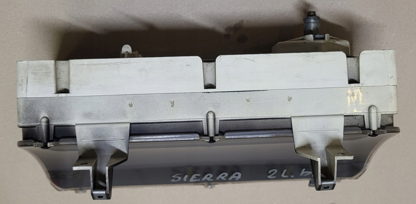 dials clock FORD SIERRA 2.0 BENZ. OE EUROPA