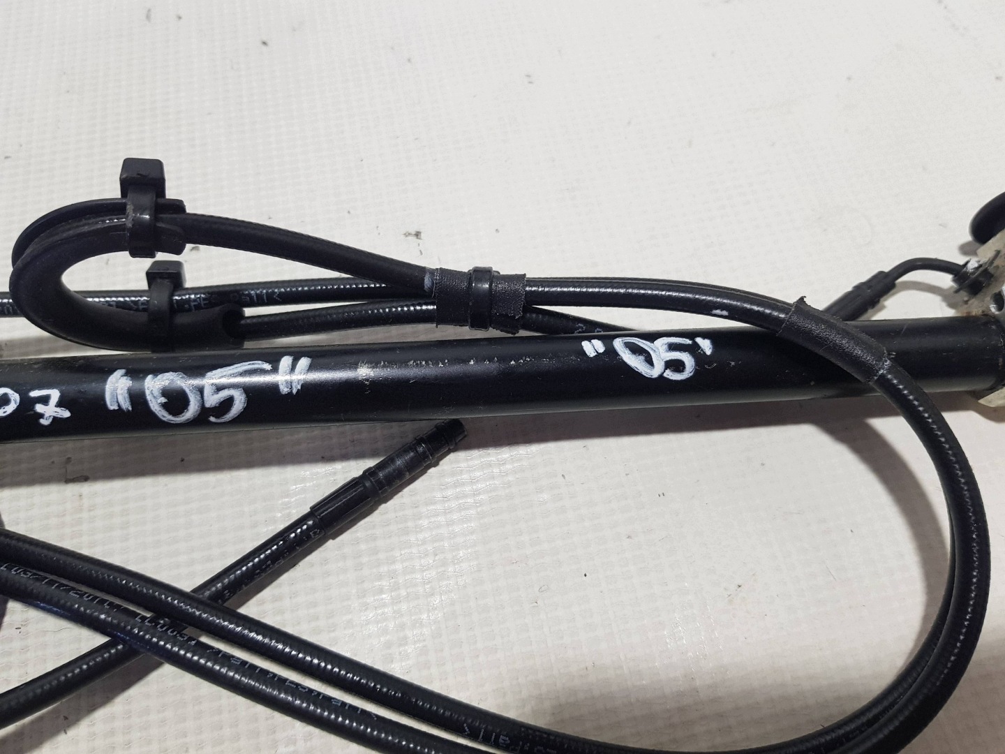Dämpfer dach MERCEDES W207 A207 C207 A2078207610 33 34