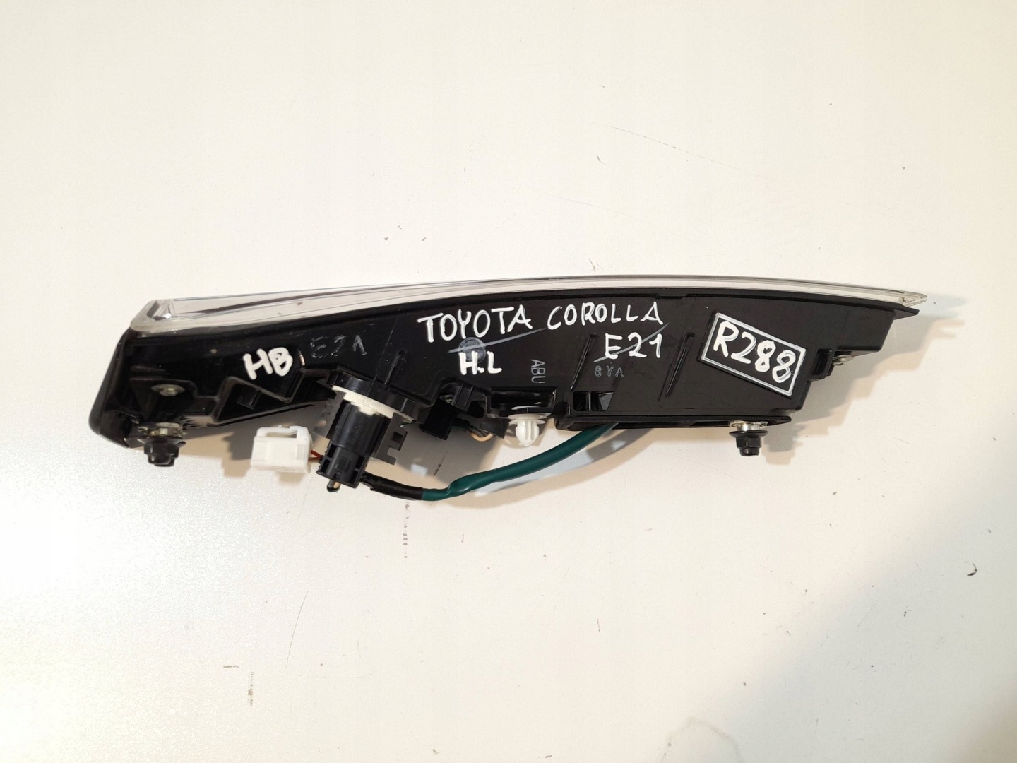 Toyota Corolla E210 E21 Licht hinten links Hatchback (R288)