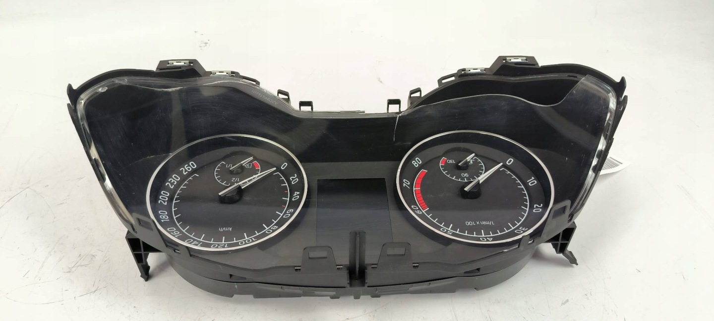 dials clock EU 3V0920740A SKODA SUPERB III
