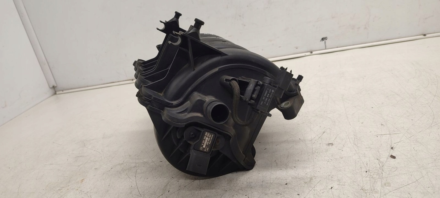 intake manifold VW Golf V 1,4 TSI