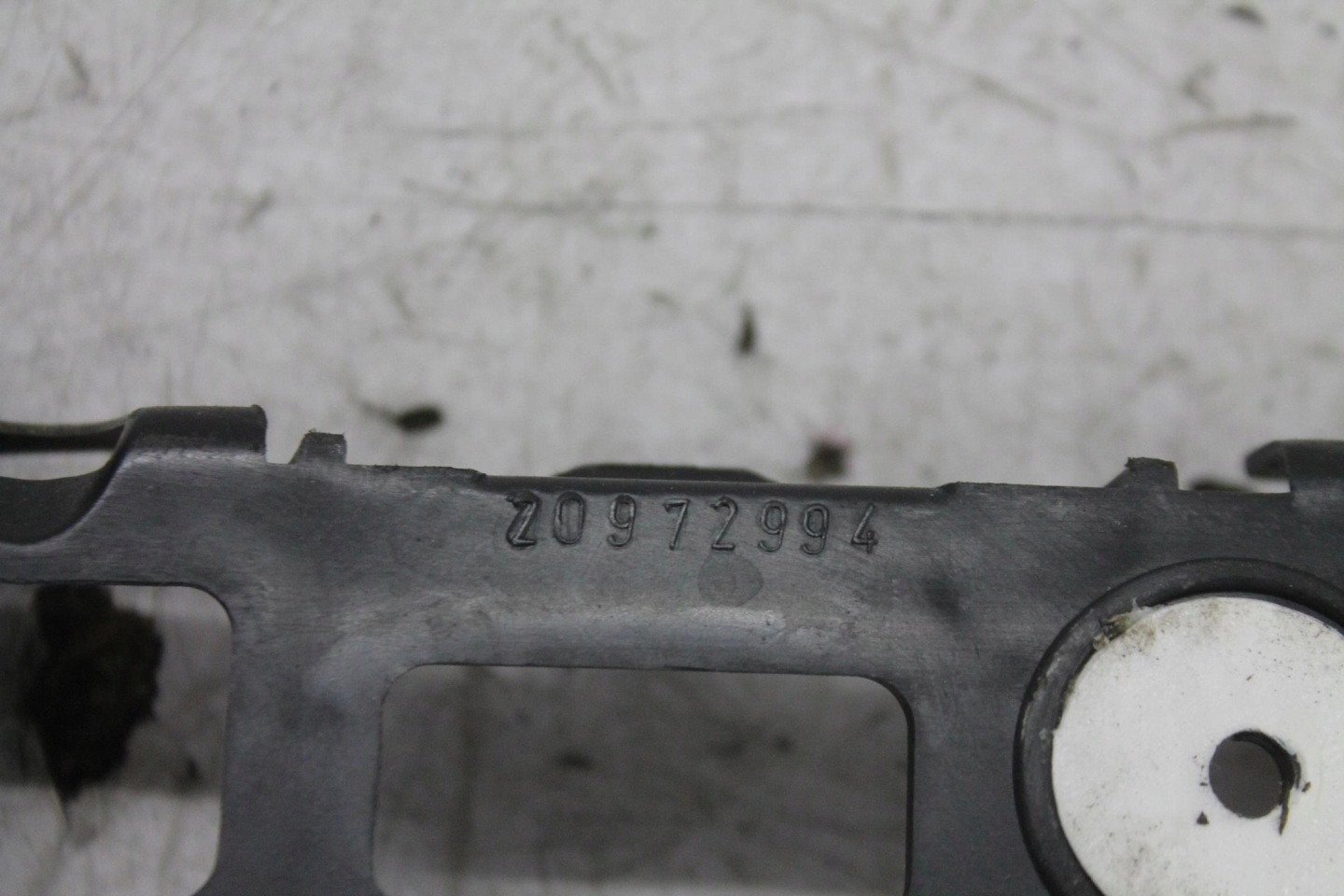Support Droite Arrière 20972994 INSIGNIA A KOMBI 08-13