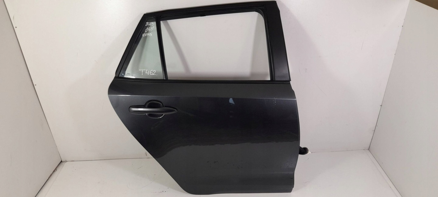 TOYOTA COROLLA E21 E210 door rear. rear part right KOMBI 1G3 graphitic (T462)