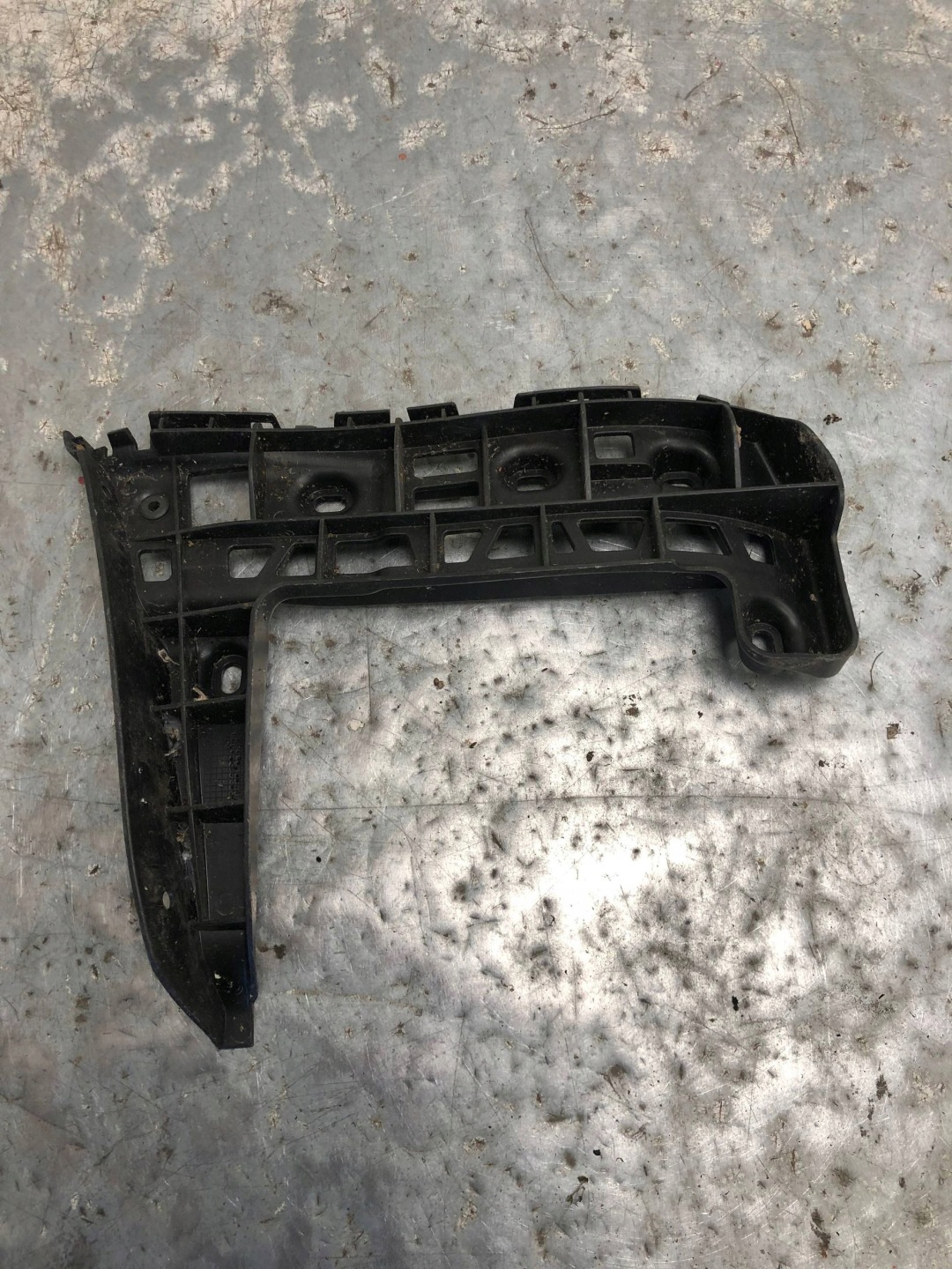 bumper bracket left rear part VW CADDY 2K5807393B