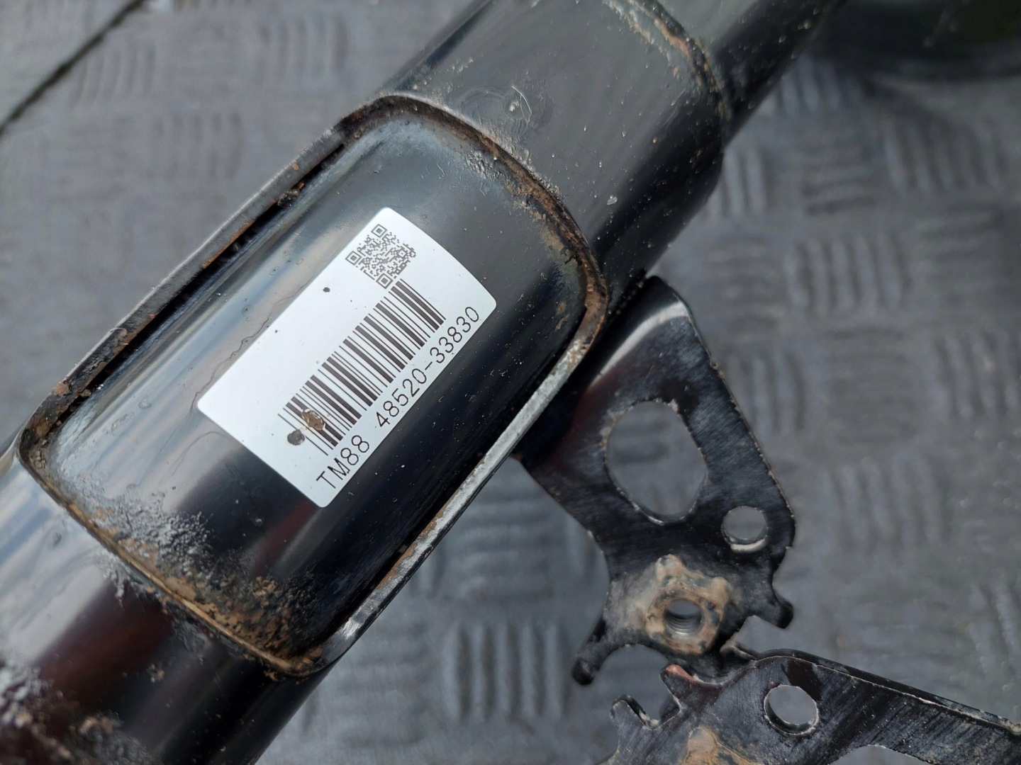 shock absorber front front right 48510-33870 LEXUS ES VII 7 300 H 2.5