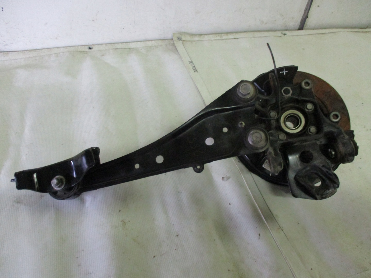 swing right rear part Lexus NX300H Hybrid 2,5