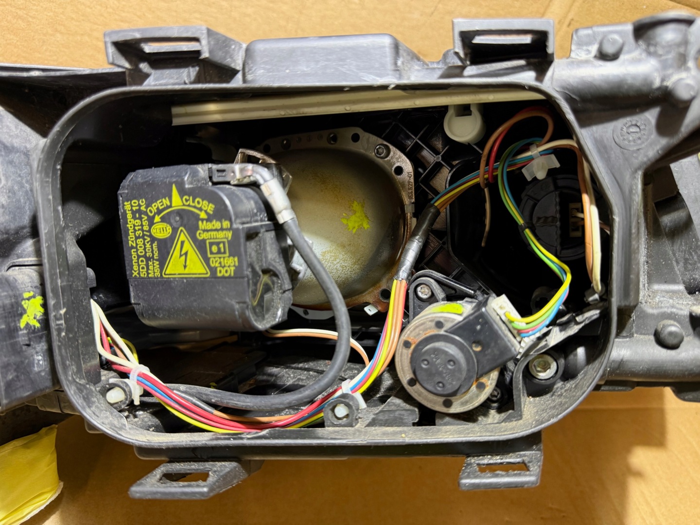 AUDI A6 C6 light left front front XENON EUROPA 4F0941003AK KSENON