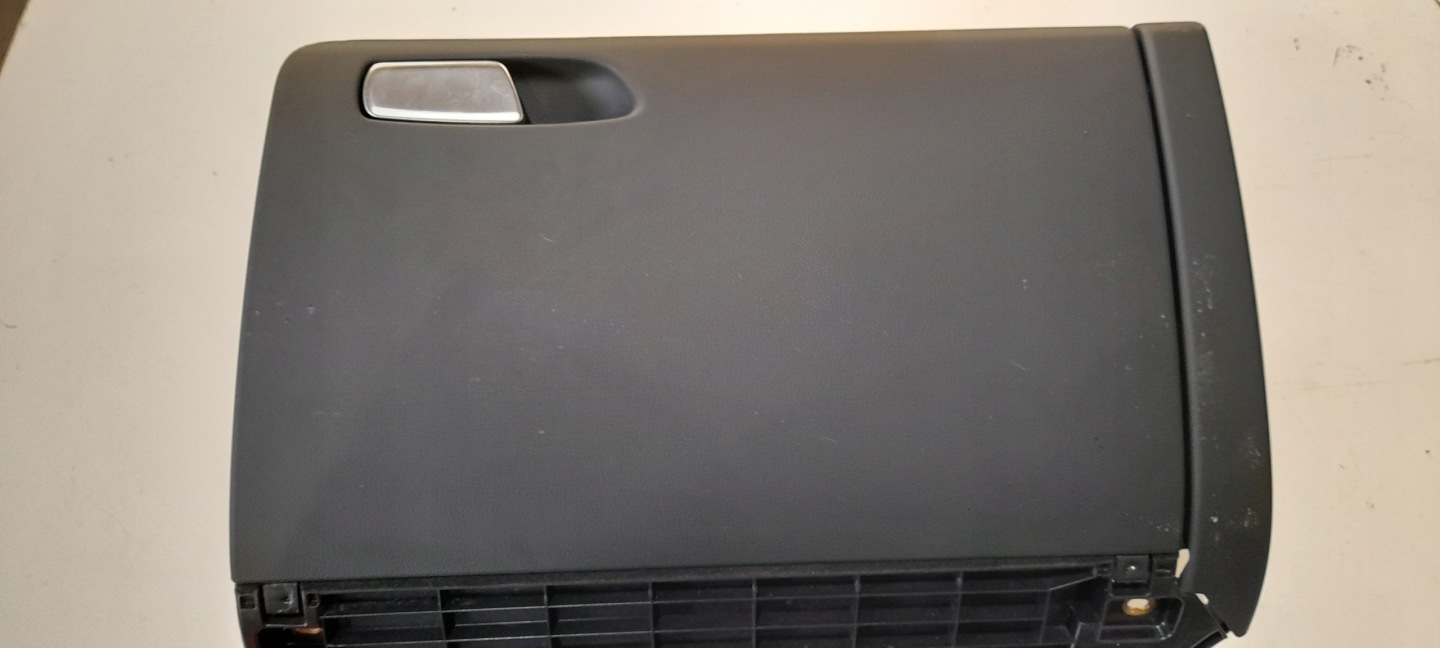 AUDI A4 B8 HANDSCHUHFACH DES BEIFAHRERS EUROPA 8K1857035