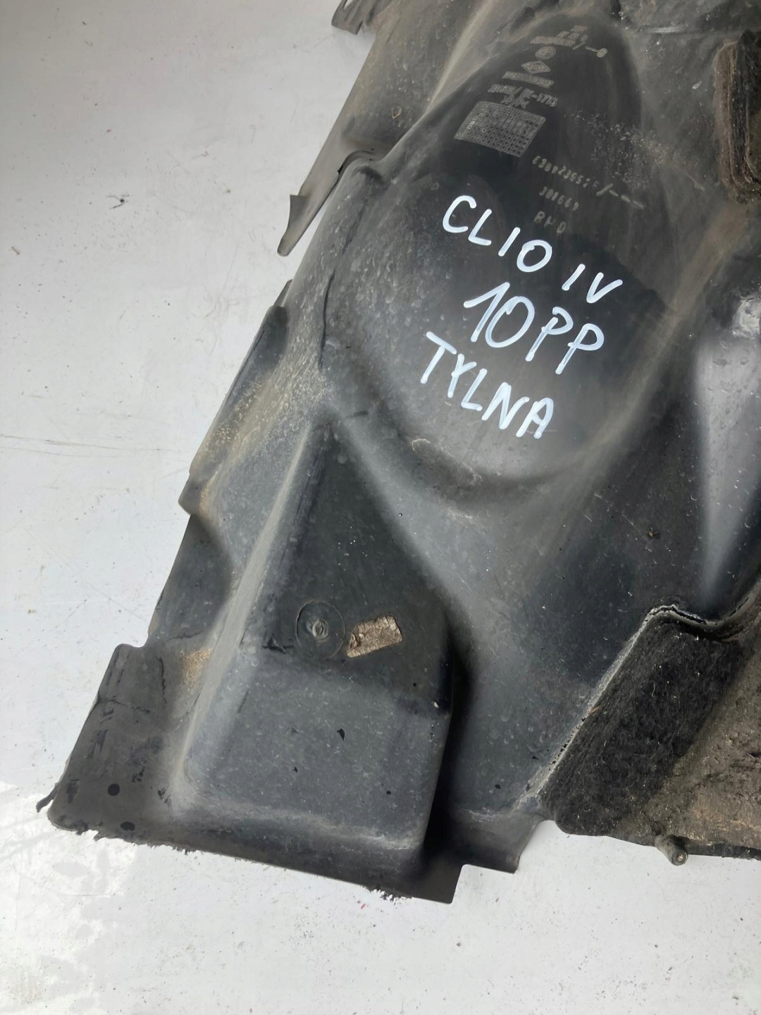 mudguard right front RENAULT CLIO IV rear part 638427803R