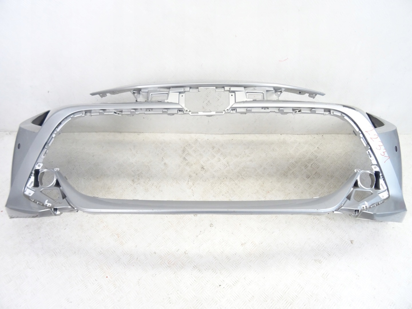 TOYOTA COROLLA E21 KOMBI bumper front front