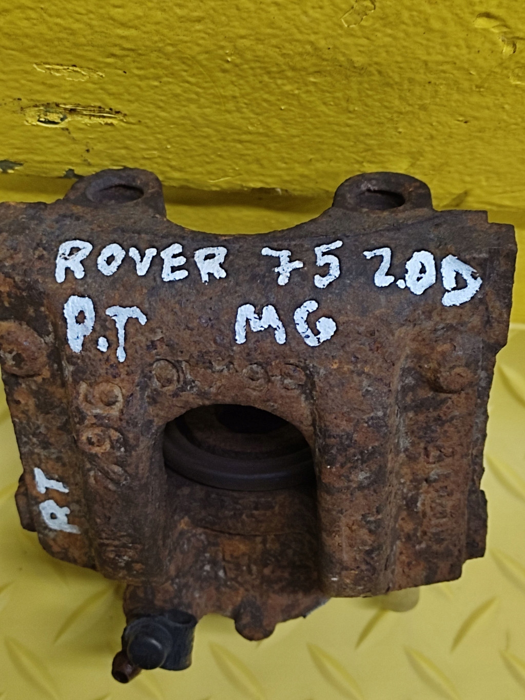 ROVER 75 2.0 D třmen pravý záď