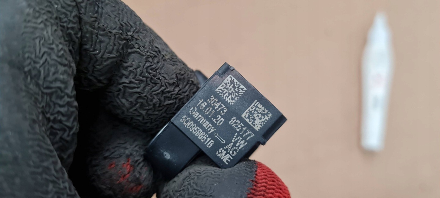 Q3 83A Crashsensor Drucksensor UDERZENIOWY Connector Contact 5Q0959651B