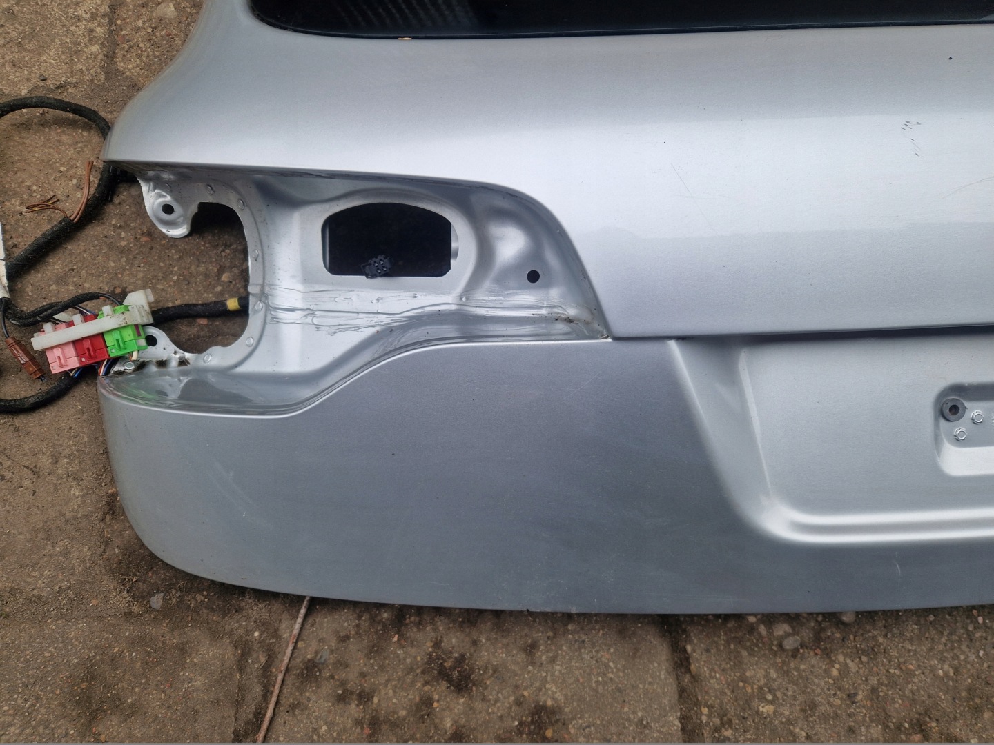 AUDI Q7 4L trunk door boot SREBRNA