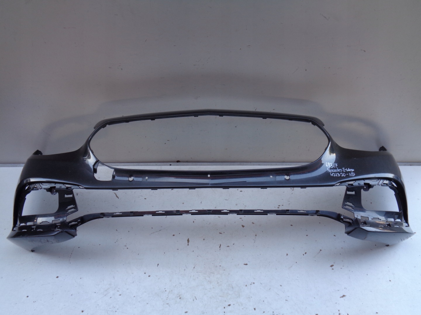 FRONTSTOSSSTANGE MERCEDES E-KLASA W213 20- LIFT NR 43317