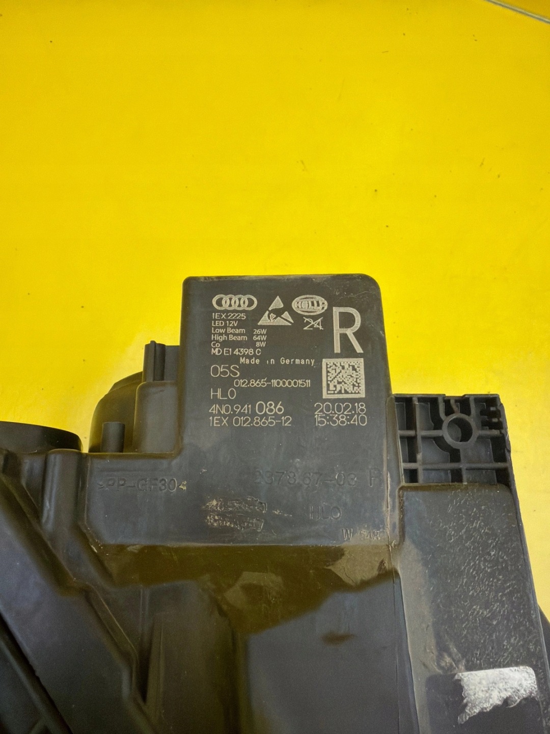 light right front Audi A8 D5 Laser 4N0941086