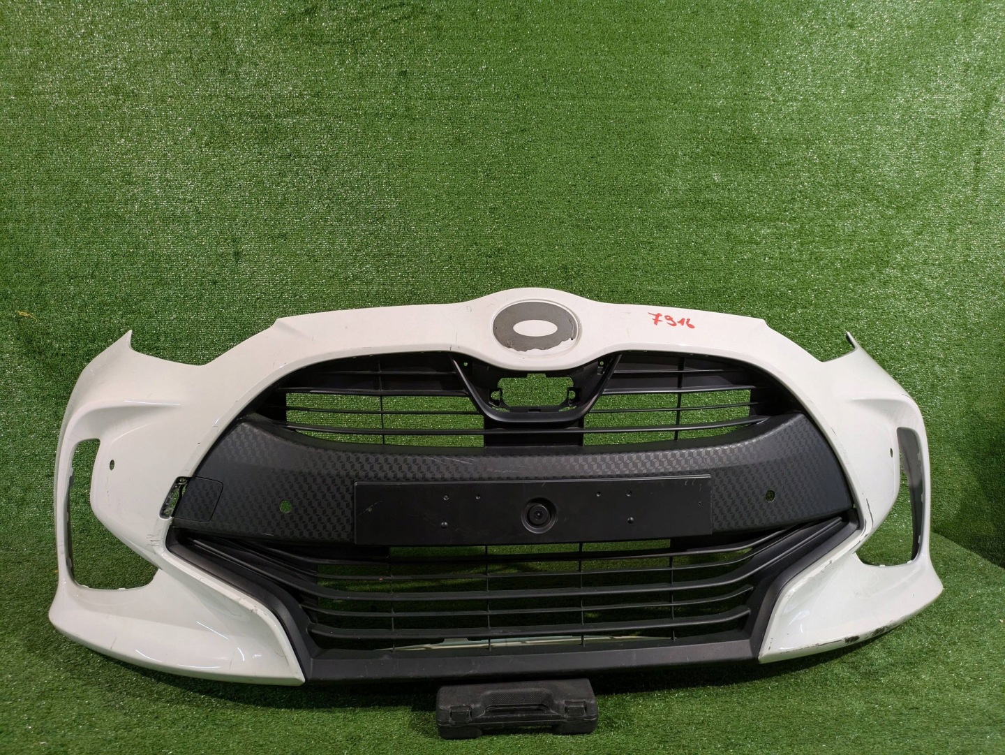 front bumper front TOYOTA YARIS IV 20- NR.Z7916