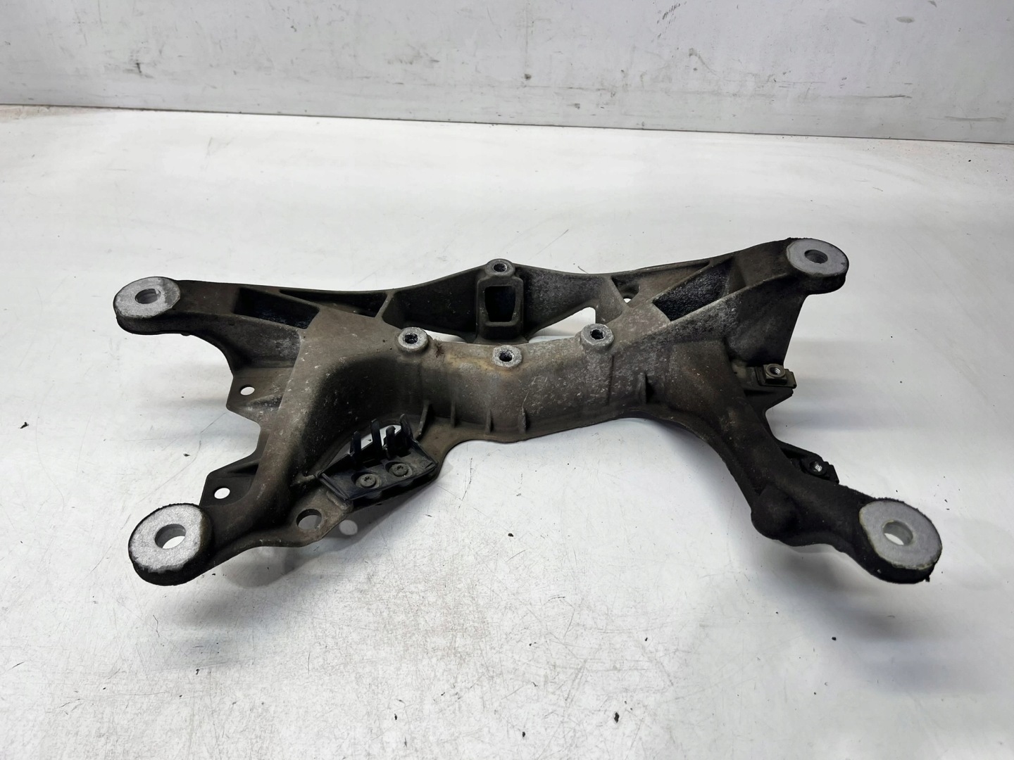 supporto Supporto cambio ingranaggi AUDI A4 B9 A5 8W0399262AD