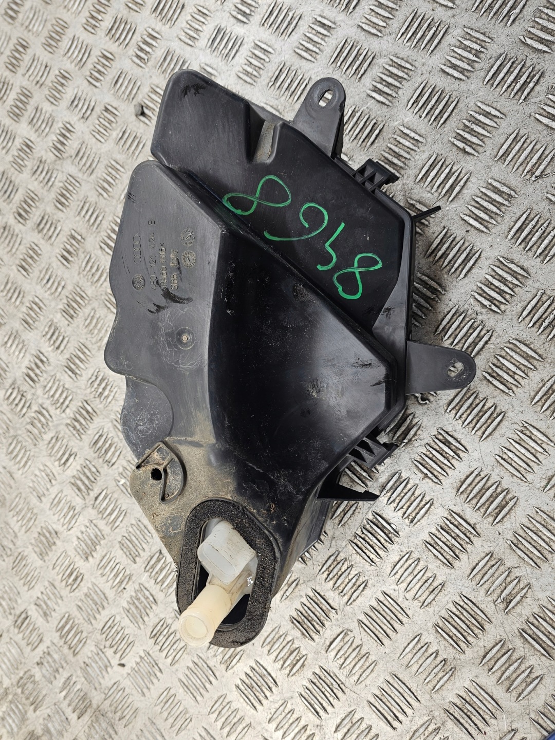 Audi OE 4E0121424B Gehäuse Panzer Behälter des Gasses