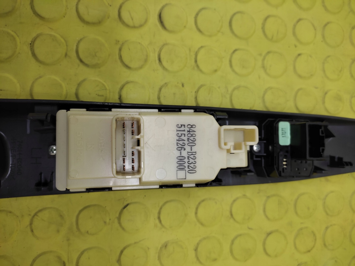 window control switch DAIHATSU CUORE VII 84820B2320