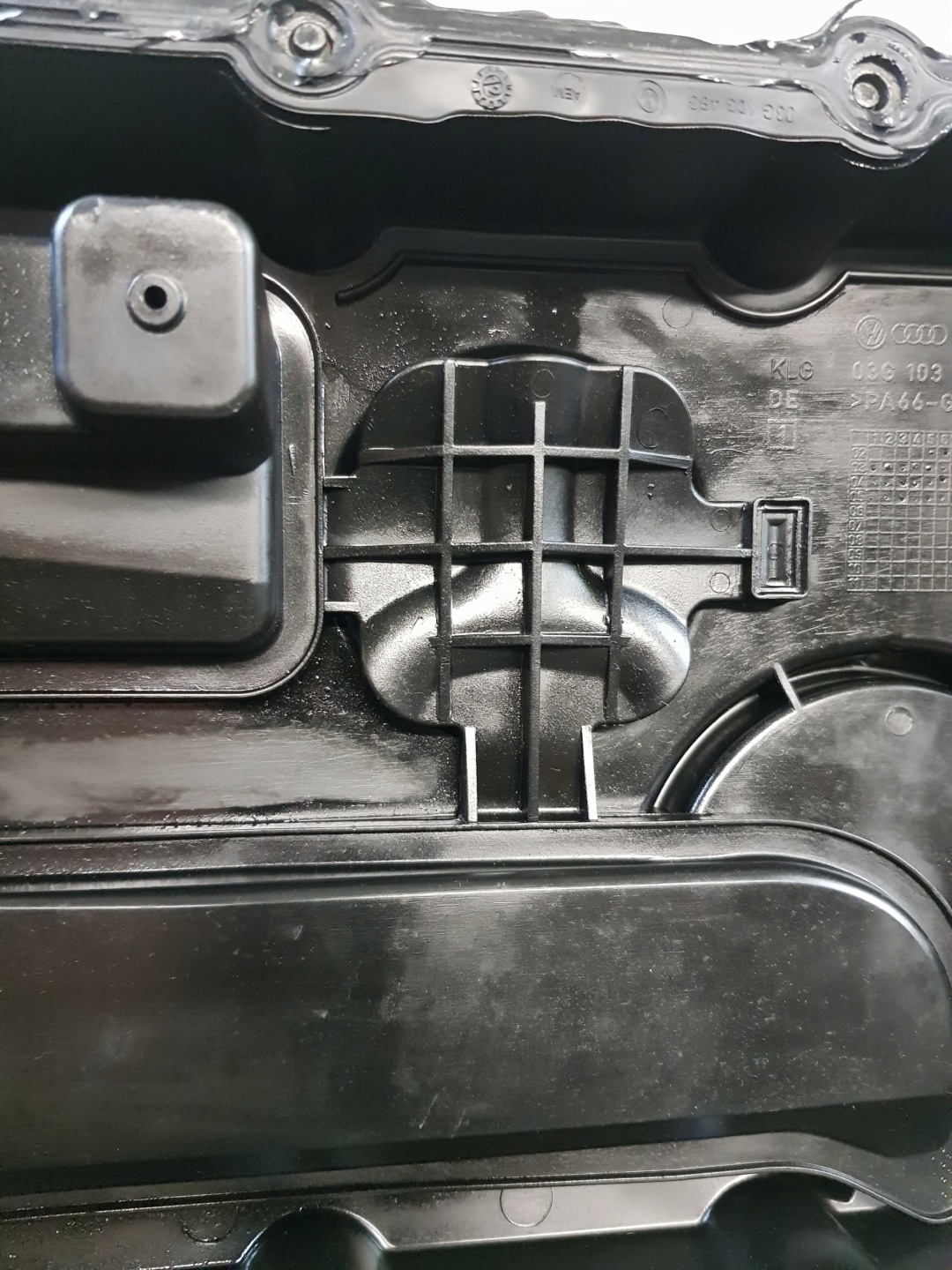 Abdeckung der Ventile 03G103475 03G103469N VW PASSAT B6 2.0TDI