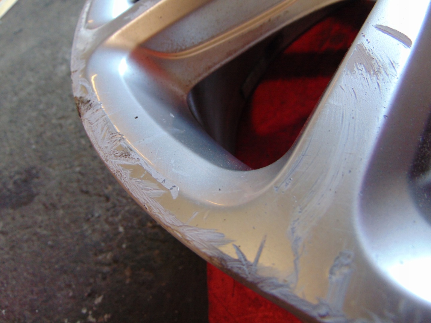 VW PASSAT B7 3C SEAT SKODA discs 18 5x112 ET44 8J