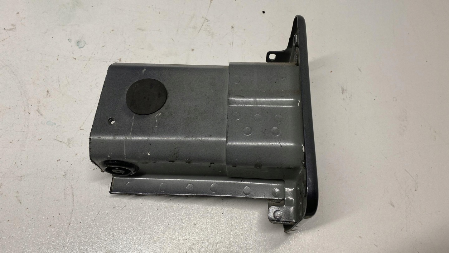 HYUNDAI I30 III Längsträger links 17-24
