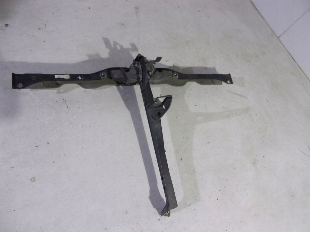 Toyota Avensis T25 pillar upper bonnet latch lock