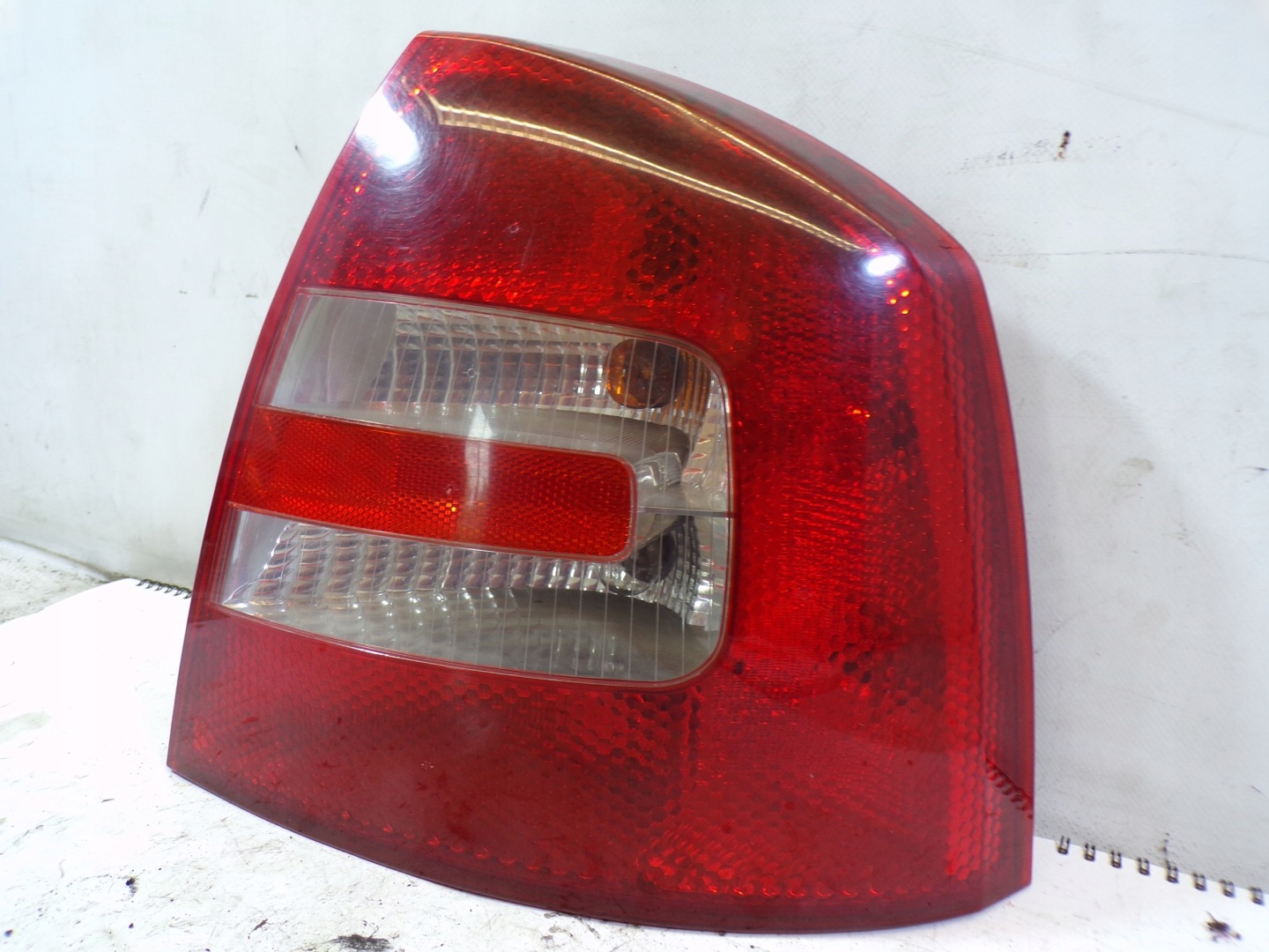 light rear rear part right SKODA OCTAVIA 2 II HB (K)