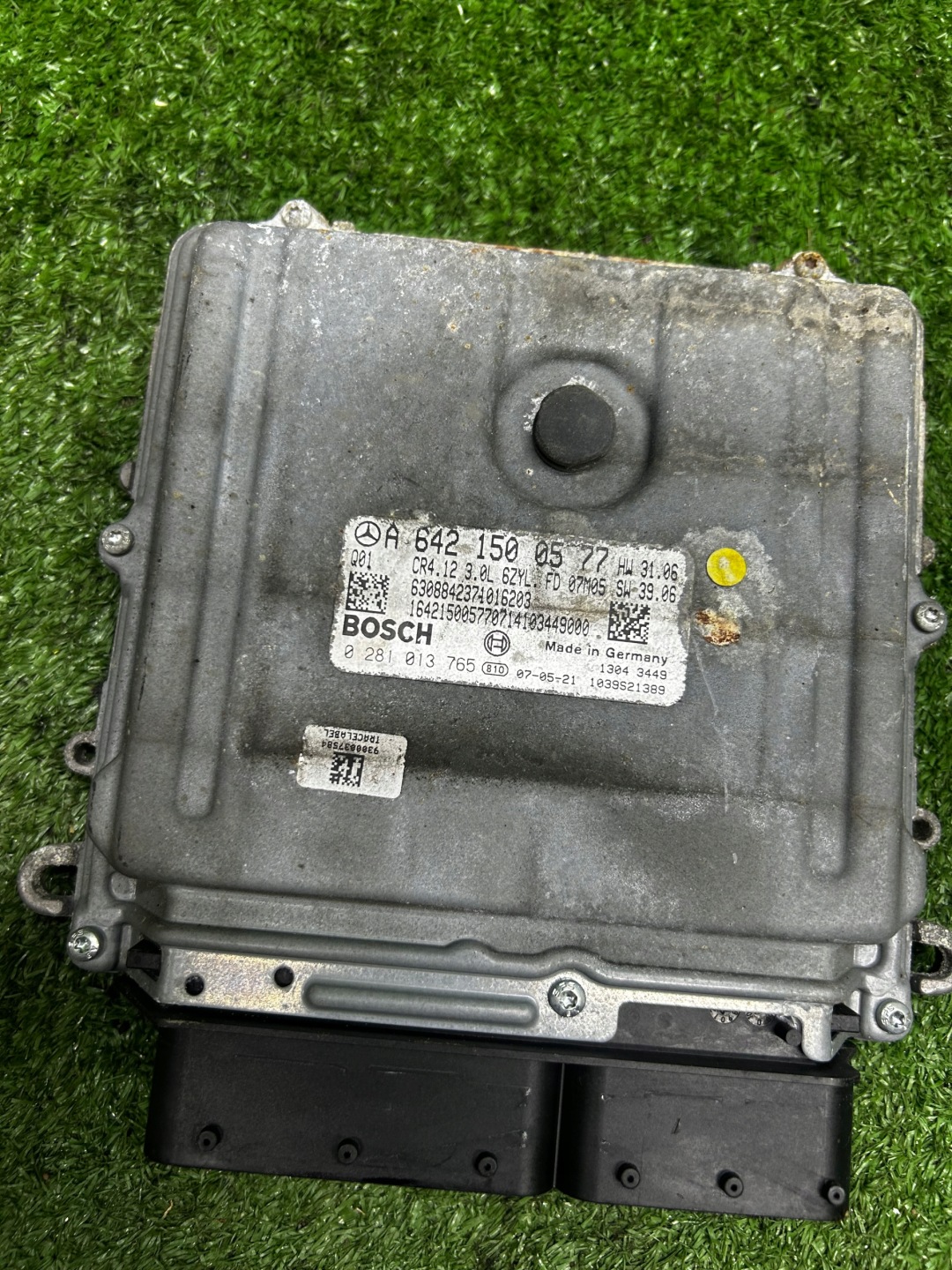 control unit of the engine ECU MERCEDES R W251 3.0 CDI A6421500577
