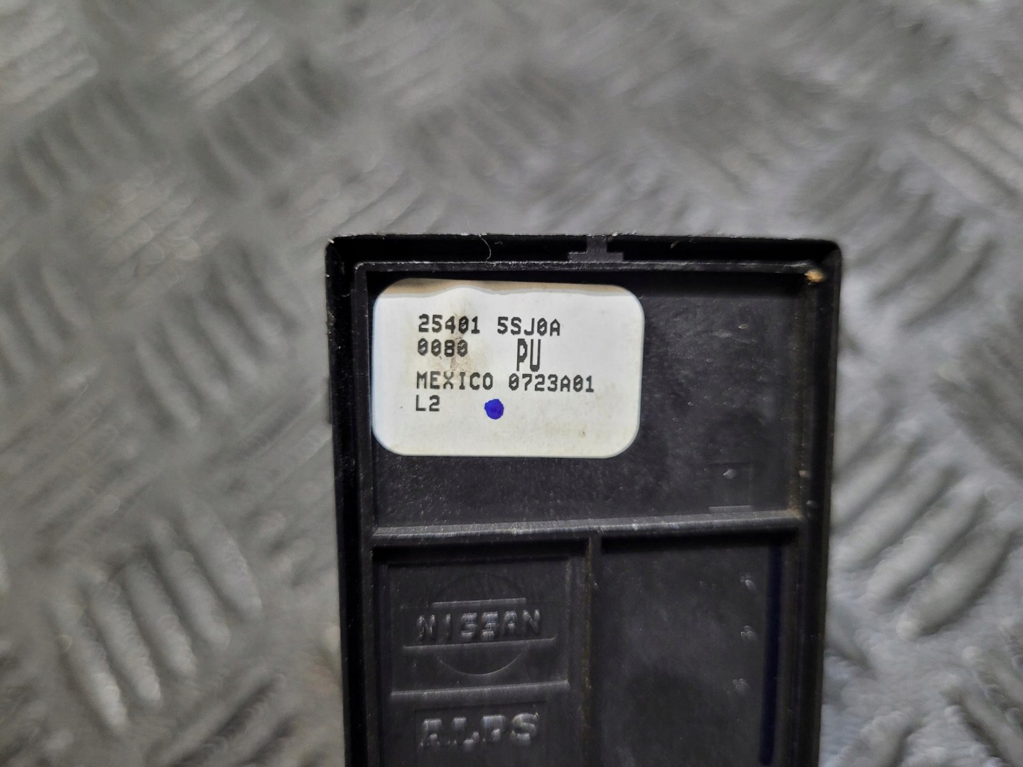 PANEL window control switch 254015SJ0A NISSAN LEAF II ZE1
