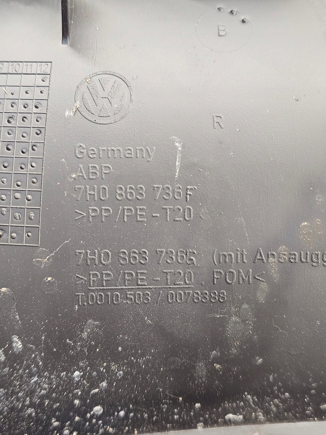 VW T5 cap STOPNIA right 7H0863736F original
