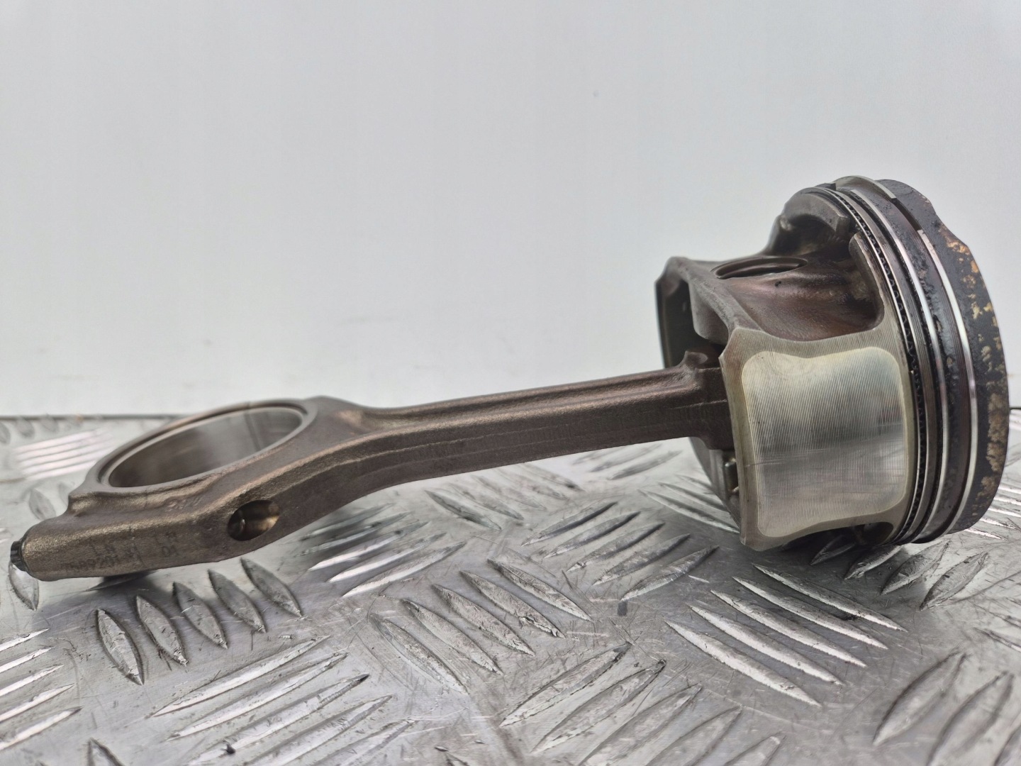 BMW E87 E90 E93 E60 E64 benzina N52 pistone Biella 7589201