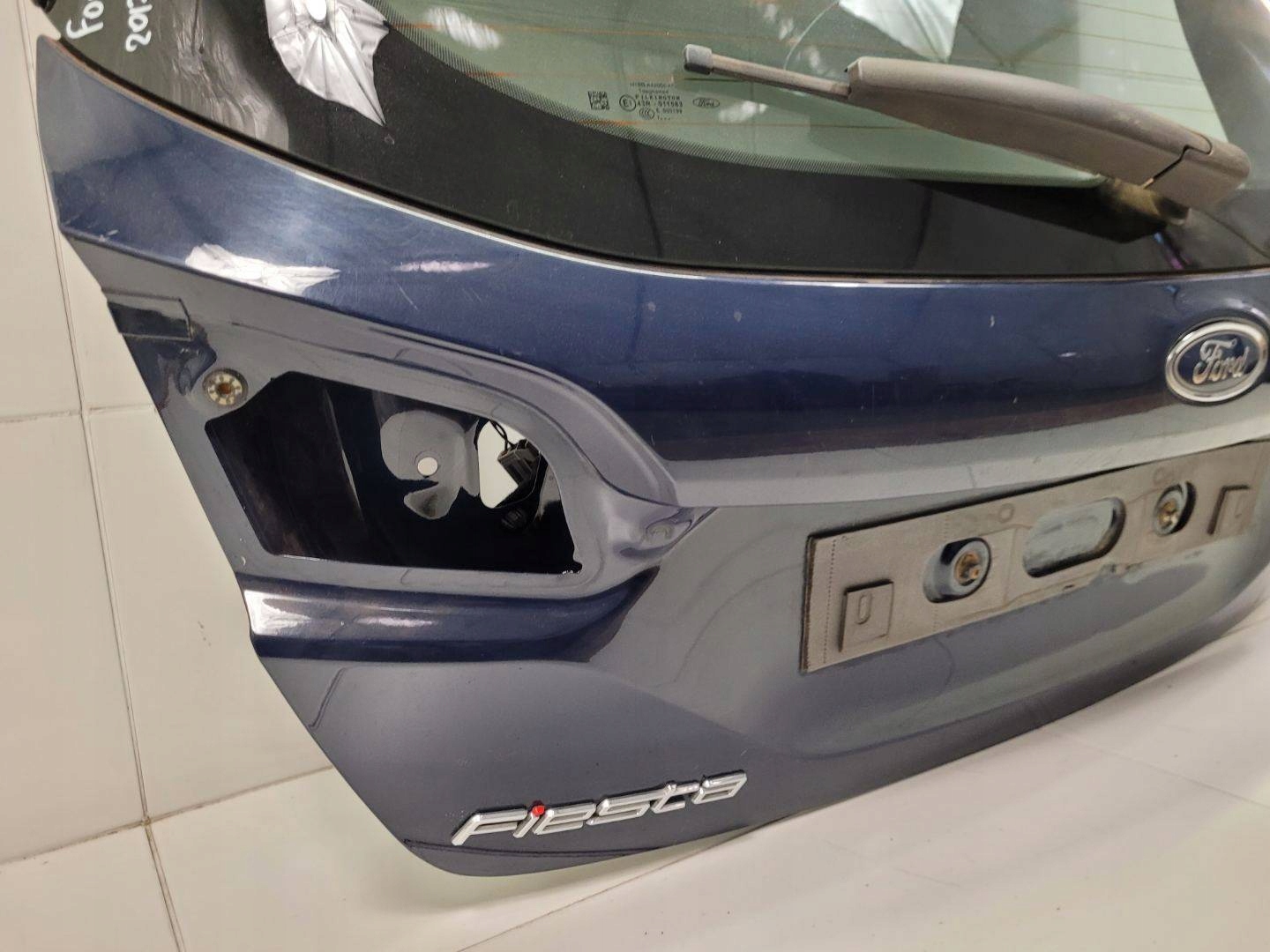 rear trunk door boot Ford Fiesta 7 2019