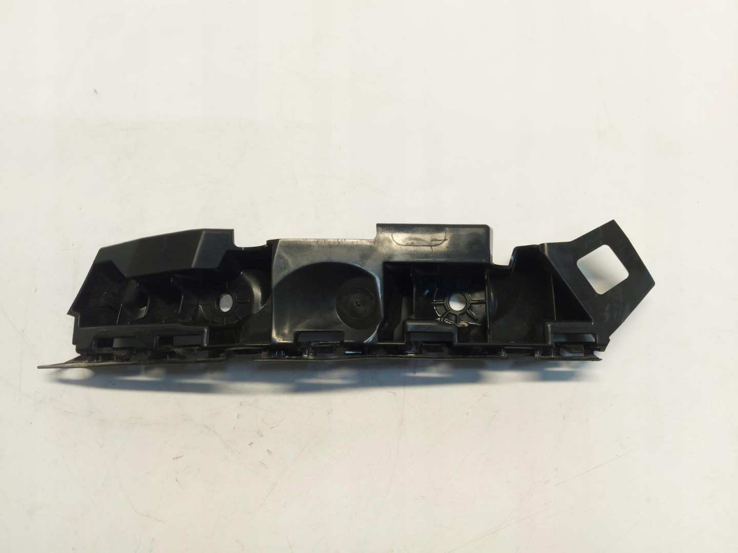 Skoda Karoq Lift 57A bumper bracket right 57A807394B