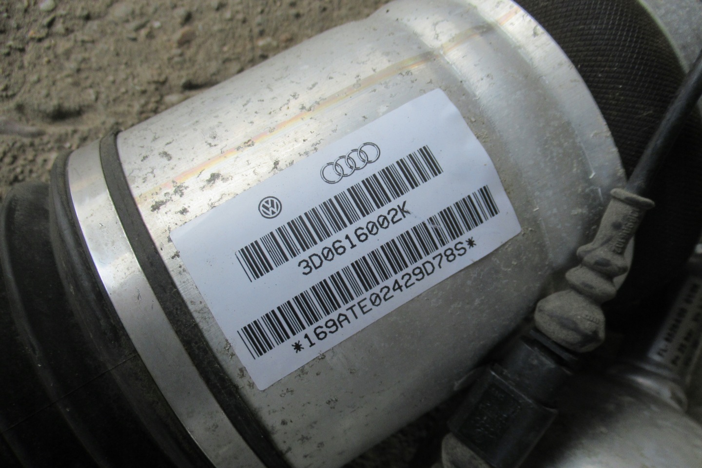 VW PHAETON 3.0 TDI 06R shock absorber right rear part