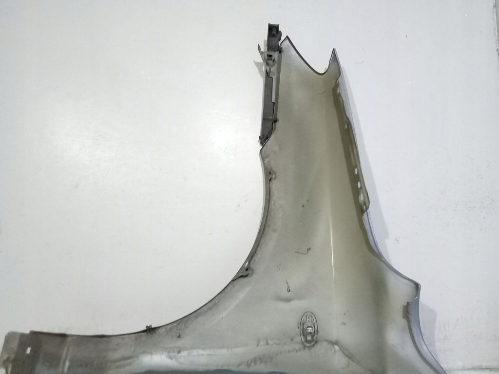 Mazda 2 und Kotflügel rechts 27P