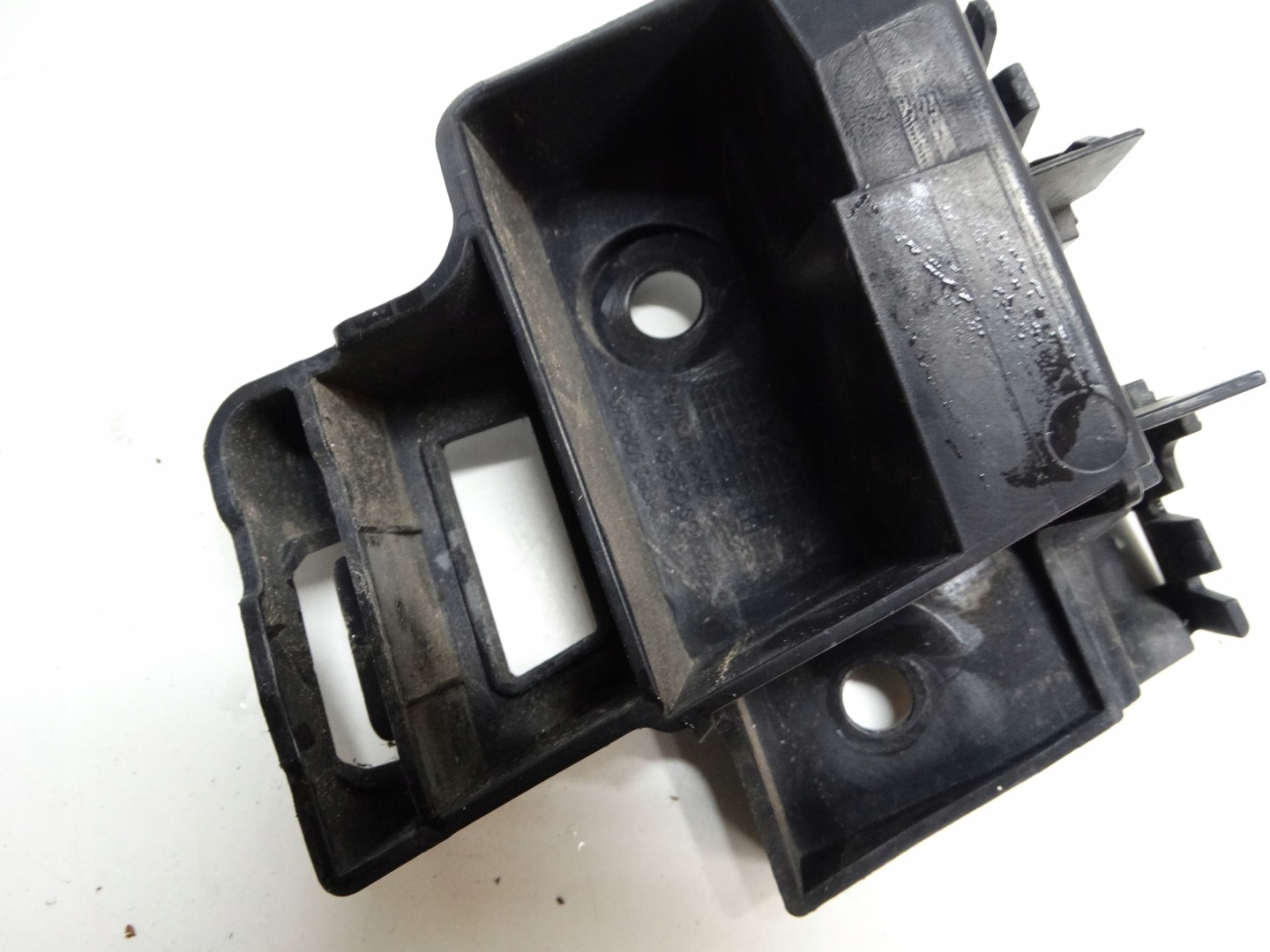 bumper bracket left rear part VW GOLF VI 5K6807393A