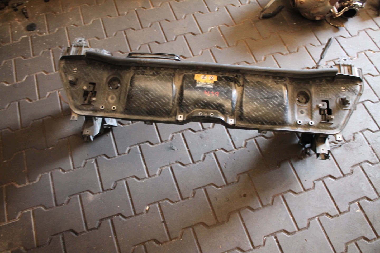 4639. support panel for radiators pillar iron MERCEDES GLE A1676206601 A0009890606