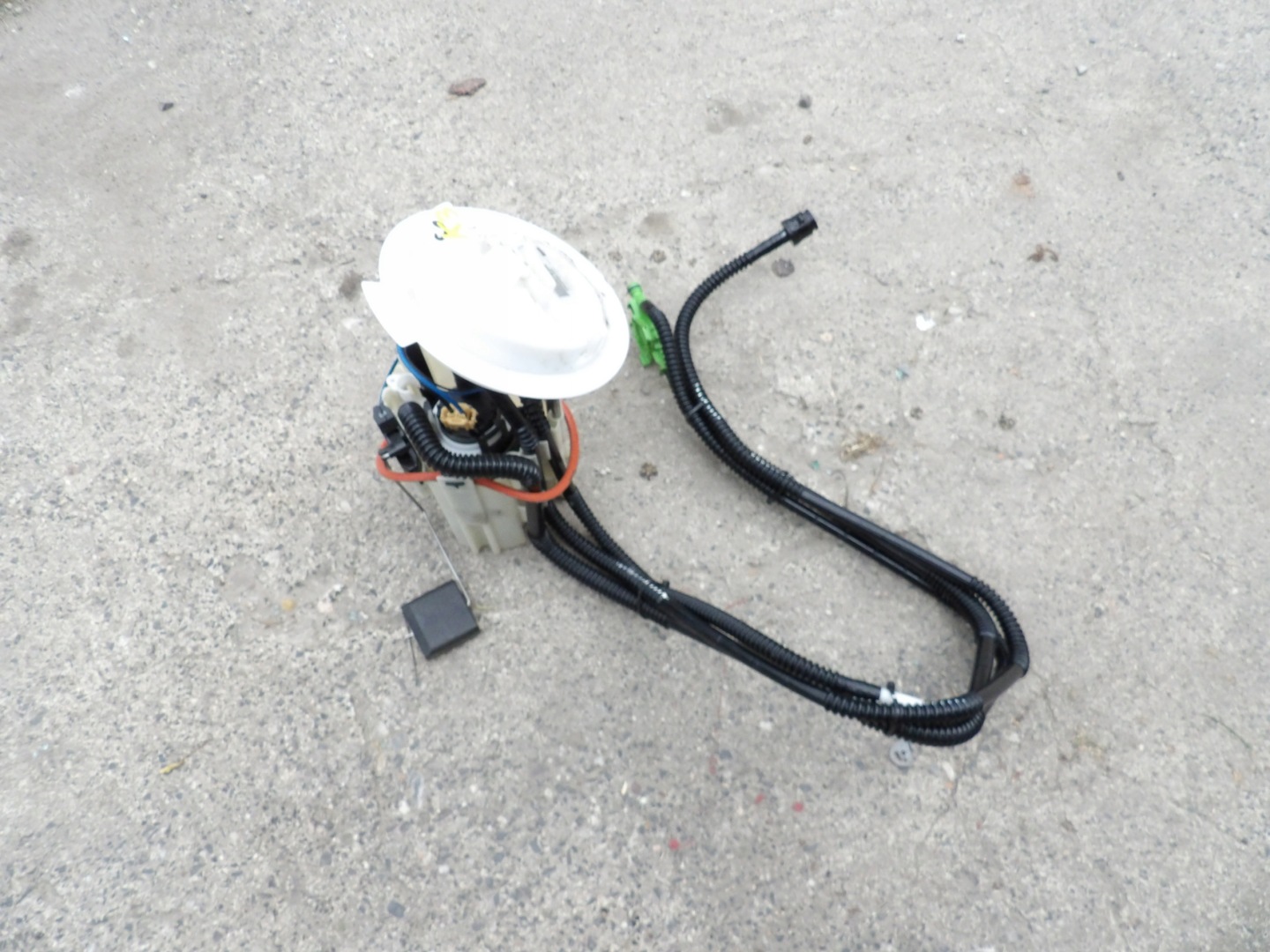 MERCEDES W204 GLK 2.2 feed pump