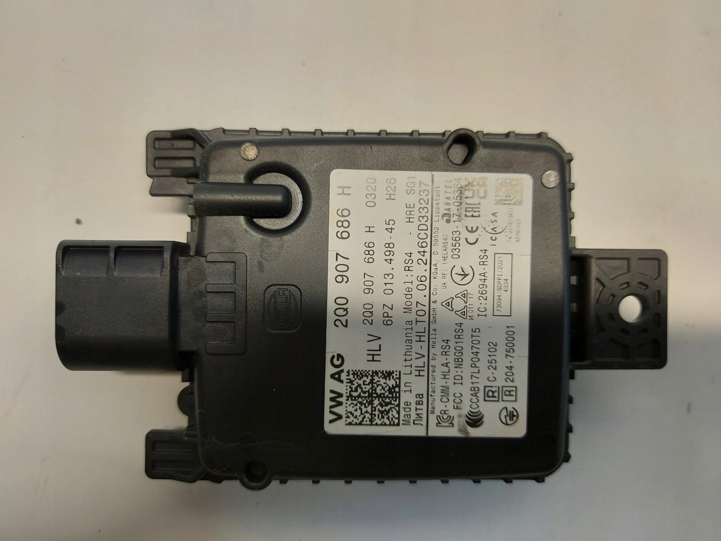 Ford Explorer VII R2KB Sensor MARTWEGO POLA RADAR rechts 2Q0907686H
