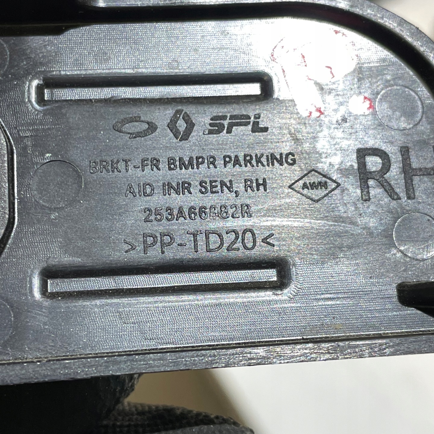 RENAULT ARKANA RECHTS SENSOR PDC STOSSSTANGE VORNE
