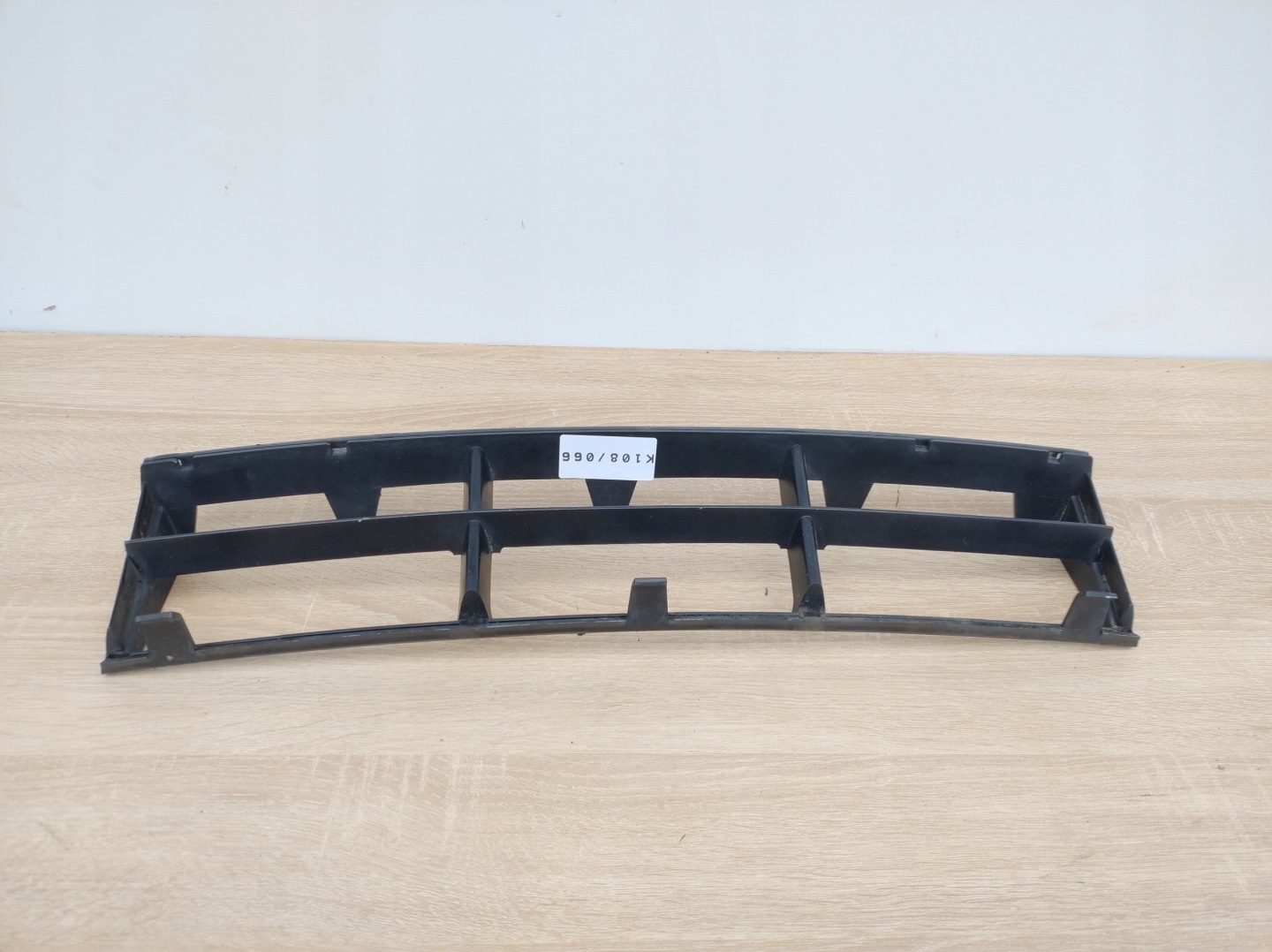 BMW 5 E39 grid of a bumper front central grille