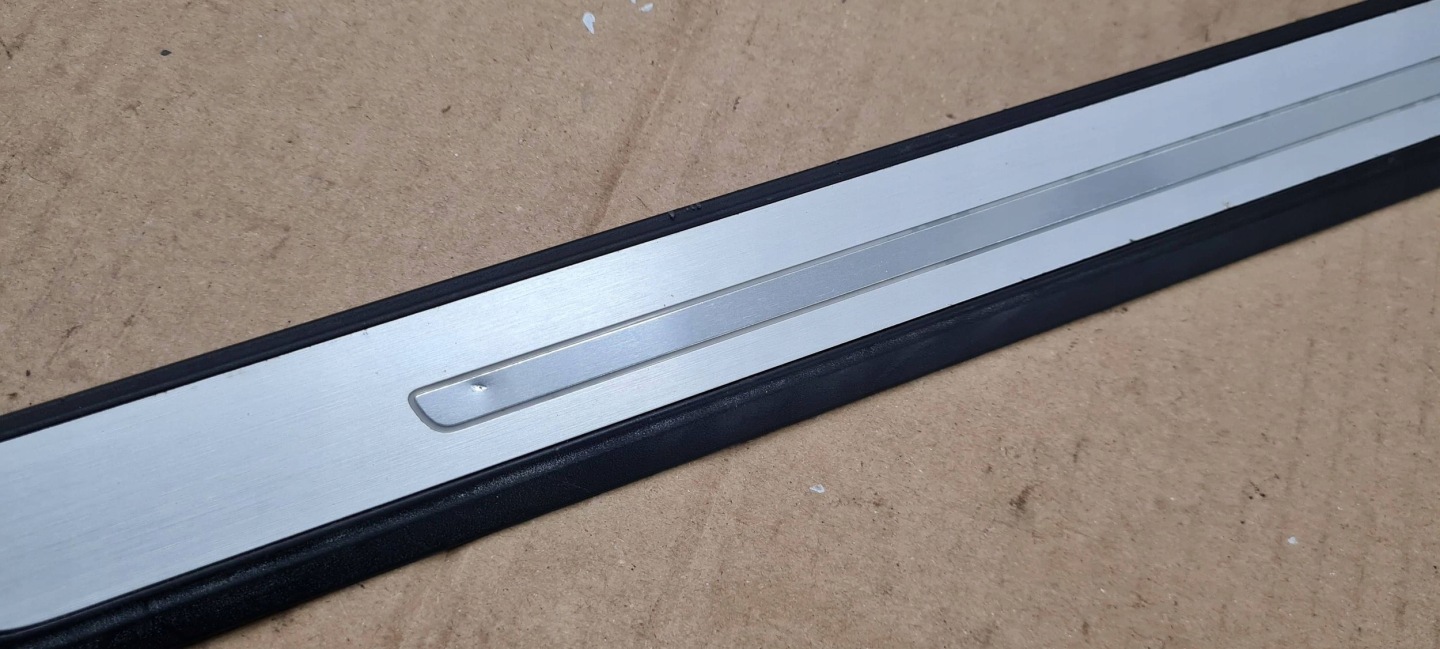 S5 8W A5 COUPE moulding LED cap threshold right front 8W6947418A