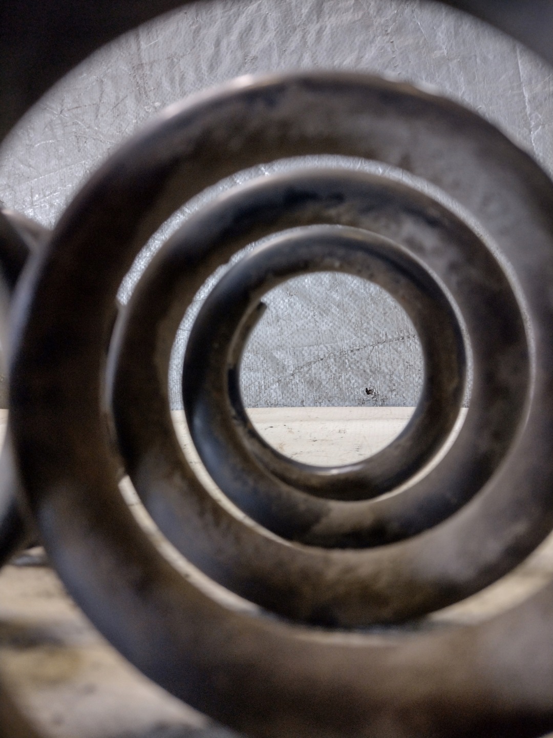 springs rear. BMW E90 2,0D (M47)