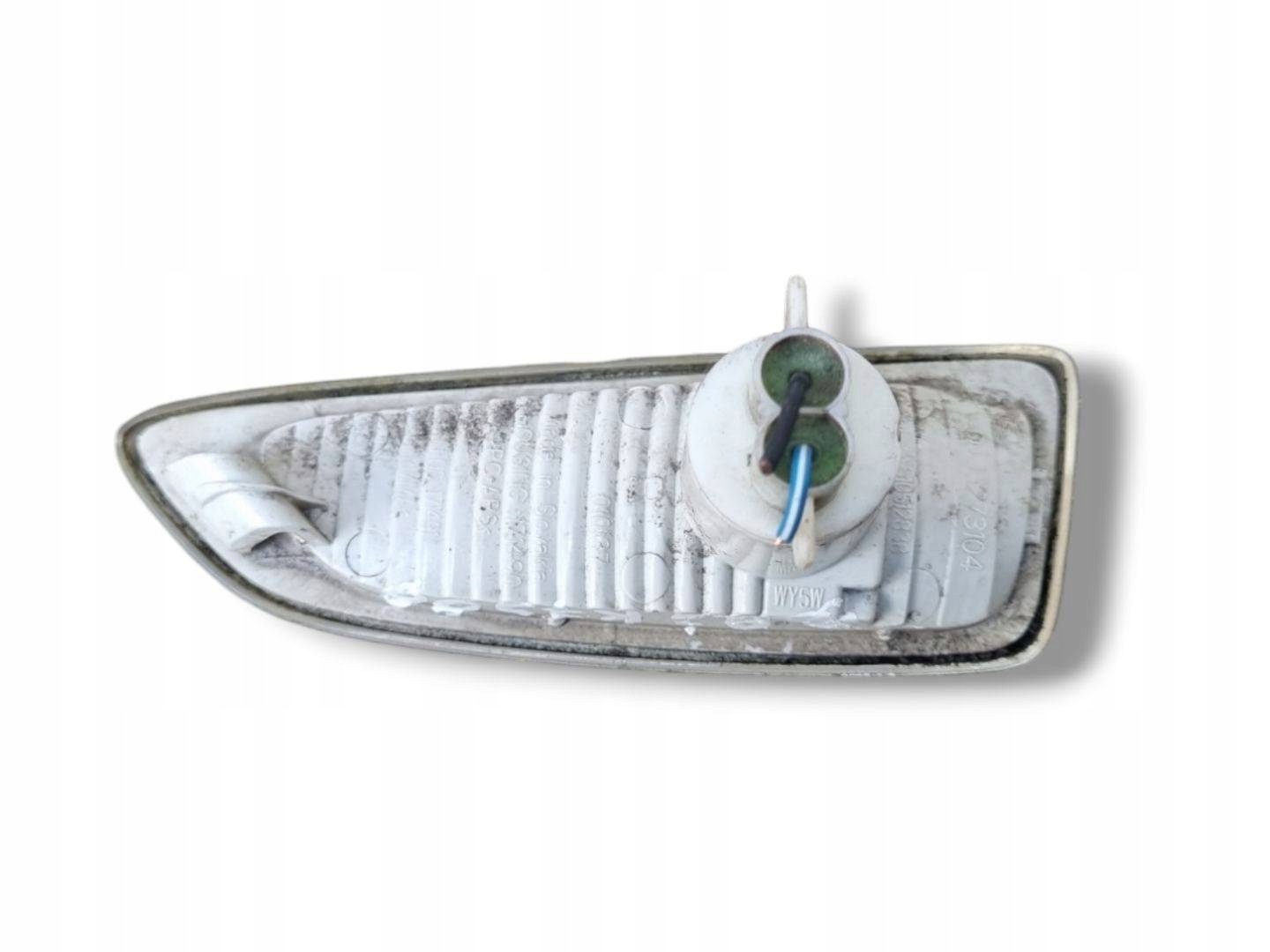 Indicateur de direction Aile Avant Droit Bouche buse Opel Astra J 2011 13273104