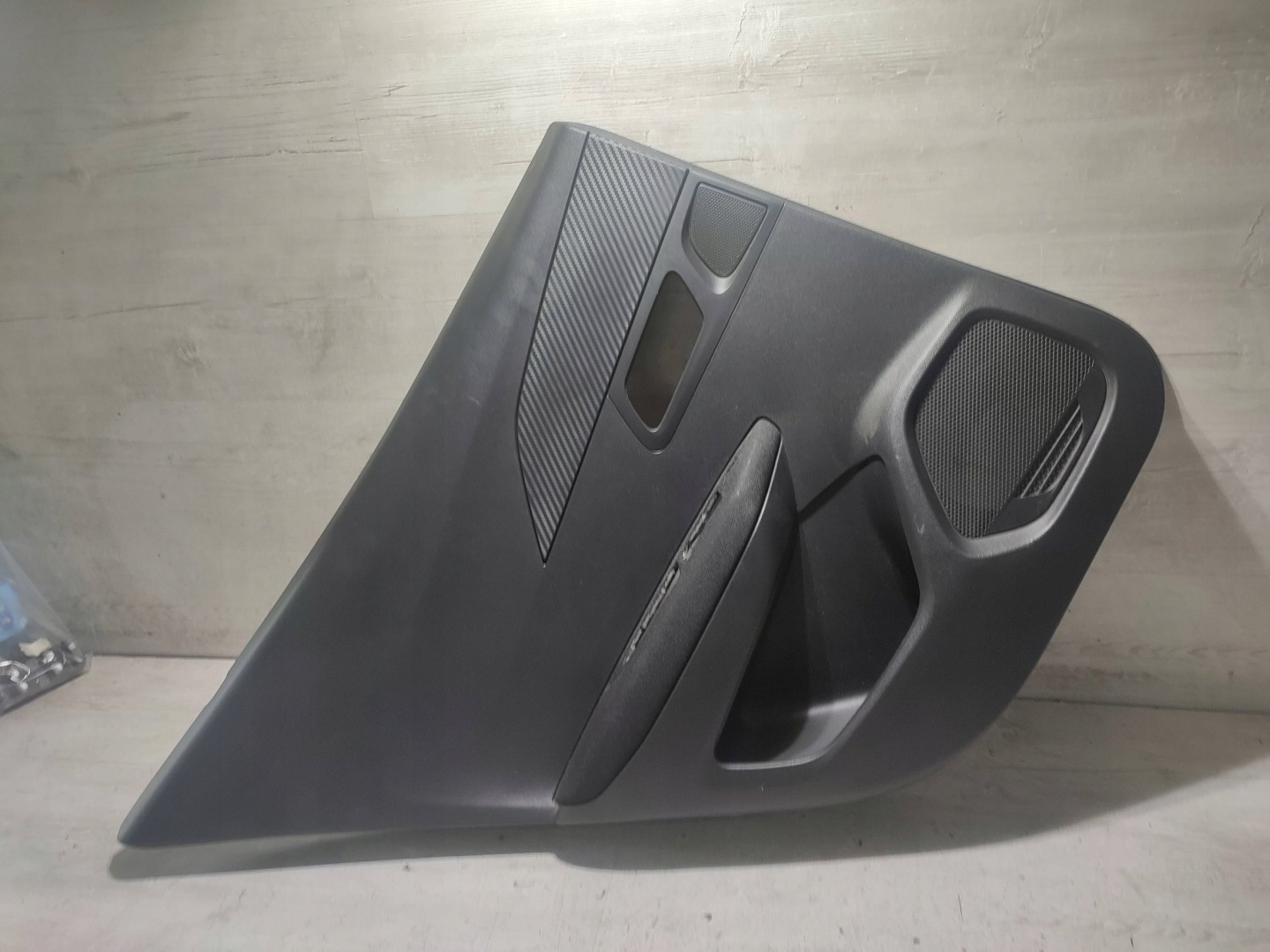 Peugeot 2008 II 2020 rear part side left side / side door tylnych