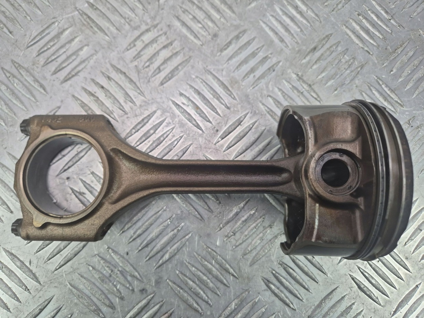 piston with connecting rod BMW 5 E60 E61 525i M54B25 84L59