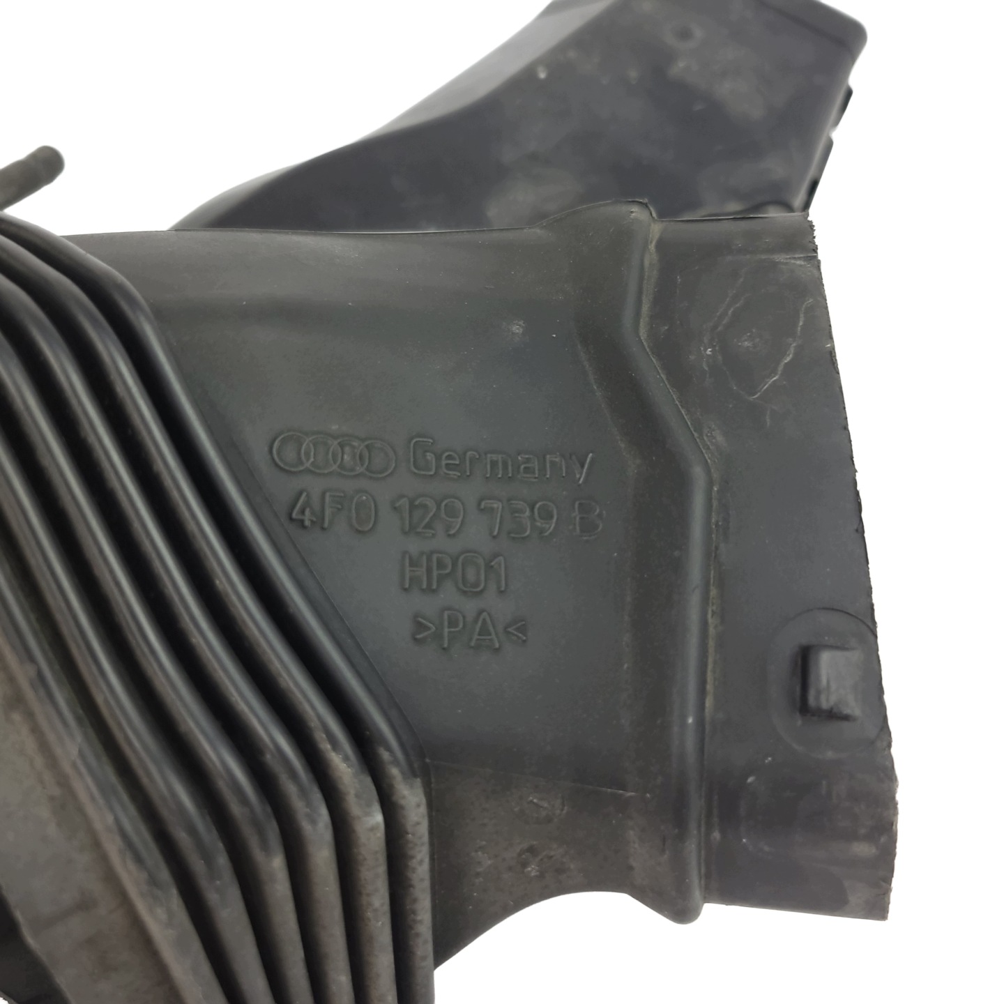 AUDI A6 C6 LIFT 3.0 TDI Gehäuse filter luft 4F0133837BB + air