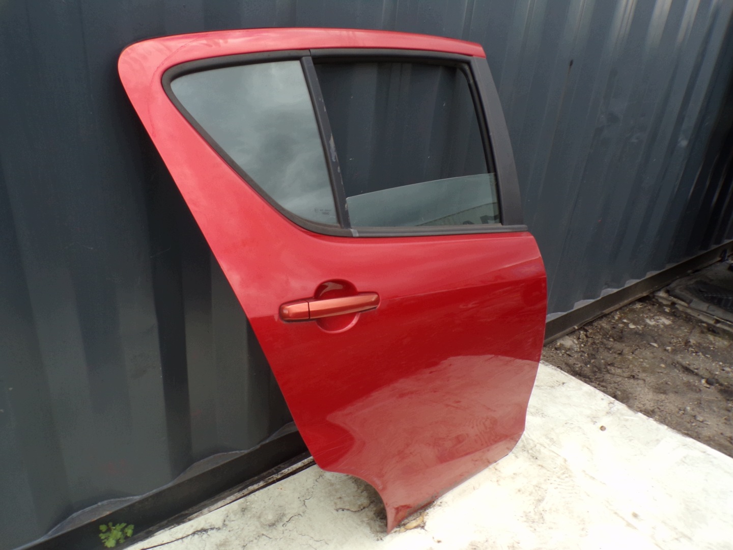 door right rear. SUZUKI SPLASH colour ZSFB