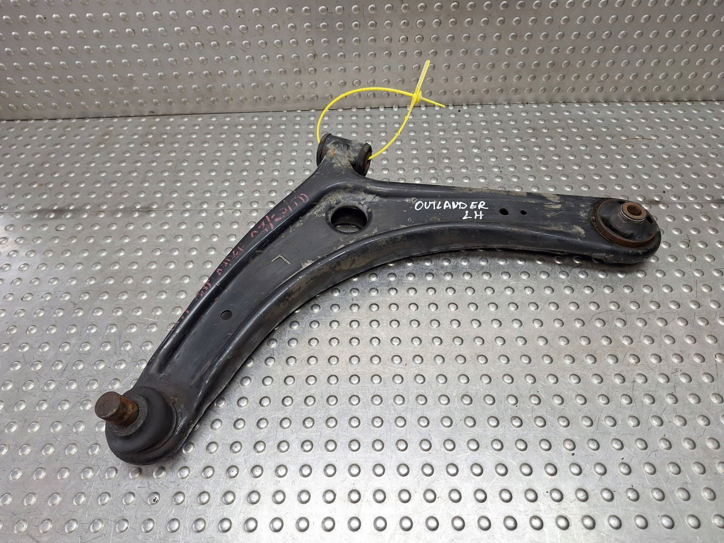 arm left front MITSUBISHI OUTLANDER II 06-12